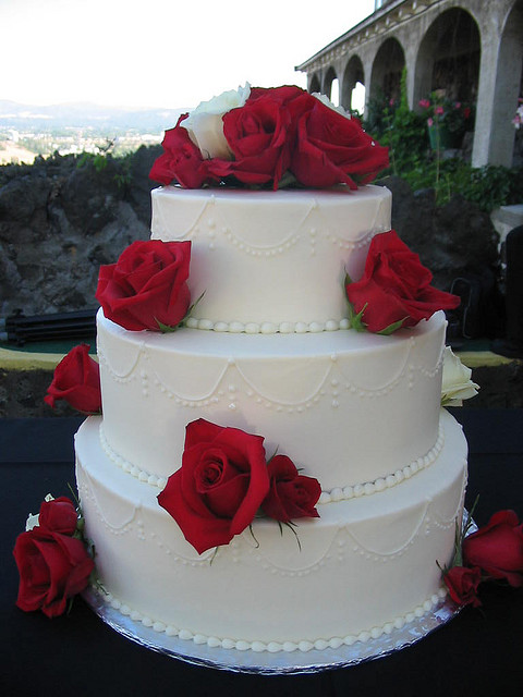 Red and White Roses Wedding Cake Happy Valentine's Day Everyone