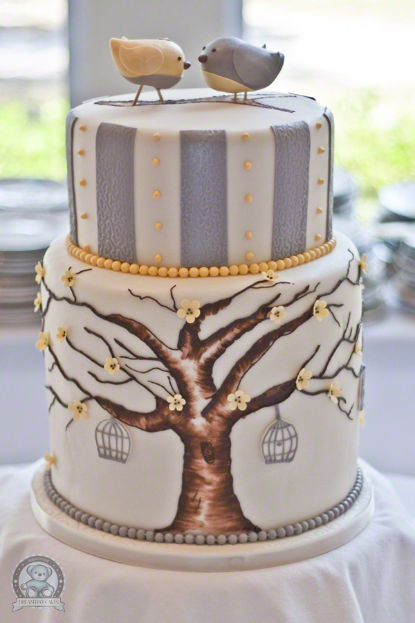 bird wedding cake It's one thing to see a cake which features details that