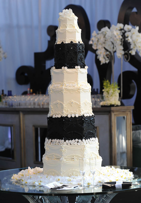 Flashback Friday – Kim Kardashian’s Wedding Cake | A Wedding Cake Blog