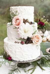 fall wedding cake with roses