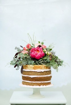 naked cake with flower2