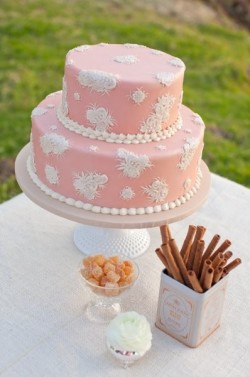 vintage pink cake