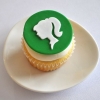 Fondant Cameo Cupcake