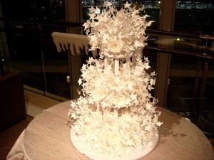Paper leaves wedding cake