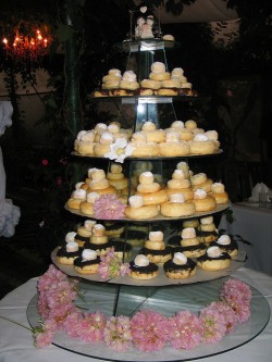 donut wedding cake