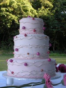 pink polka dot wedding cake