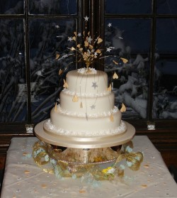 champagne wedding cake