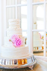 Touch of Pink Wedding cake