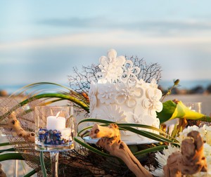 beach white-wedding-cake