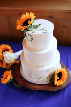 Sunflower wedding cake