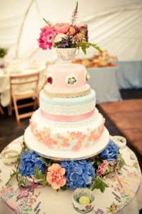 Diy Dreamy Vintage English Wedding Cake