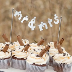 030-20774-mr-mrs-banner-cake-pick-l