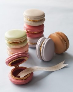 macaroon-boxes-023-mwd109576_vert