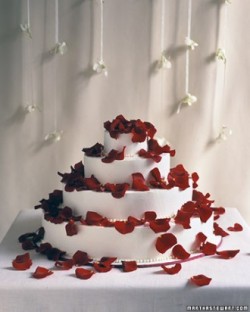 red roses wedding cake