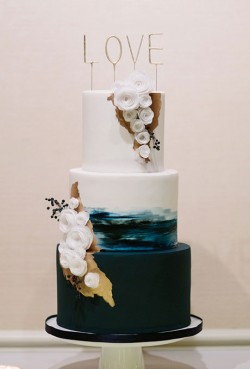 blue and white cake