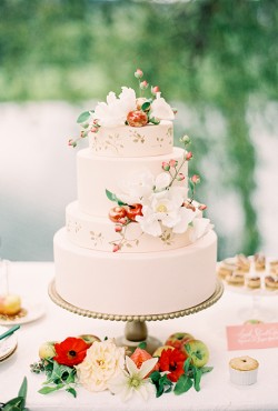 blush wedding cake