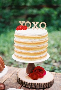 naked cake with topper