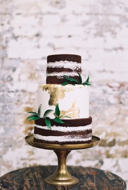 white and choc naked cake