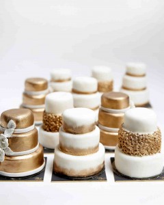 mini wedding cakes