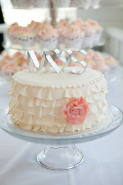 vintage wedding cake